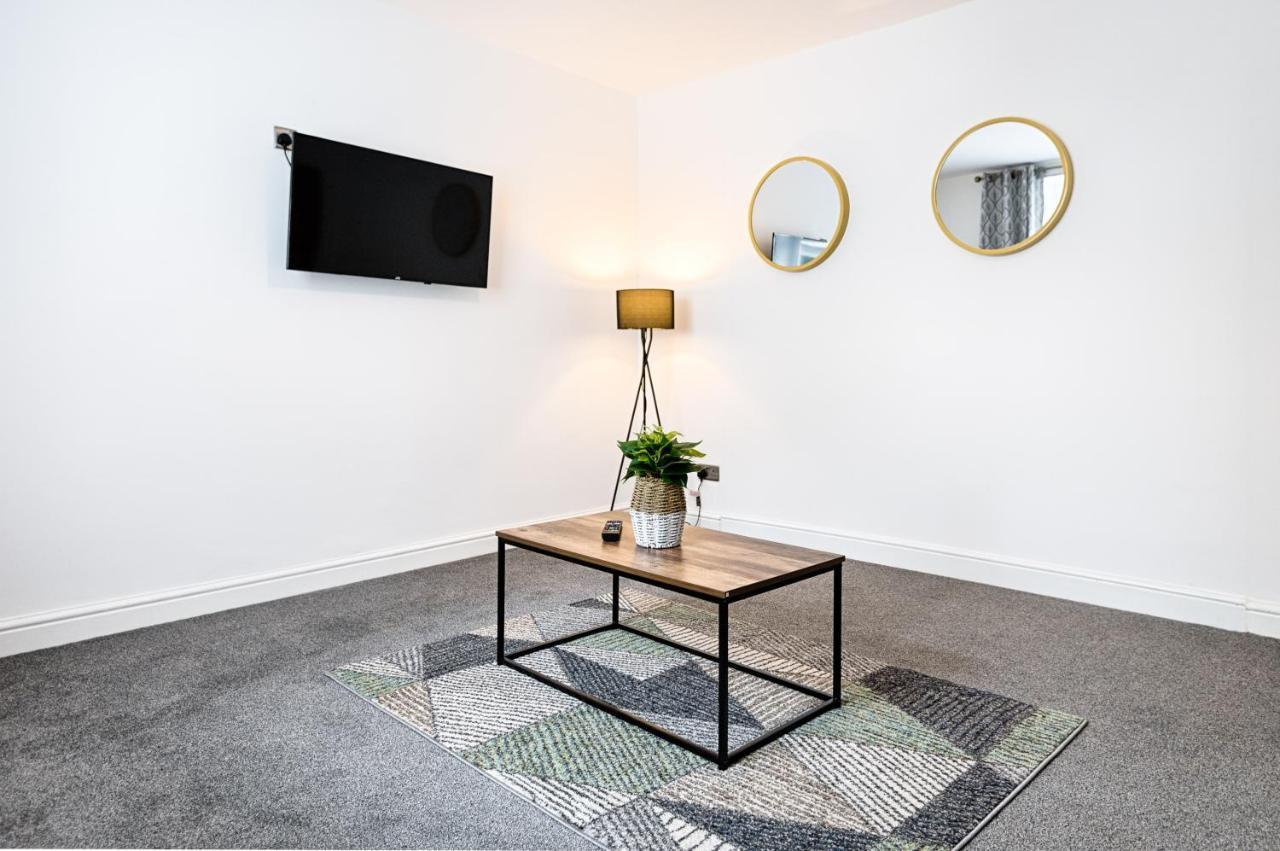The Valley - Tv In Every Room! *